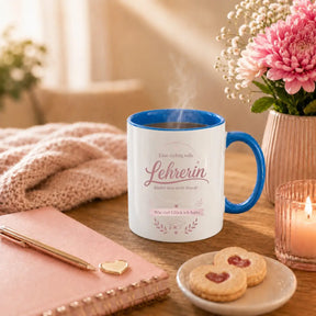 LIEBTASTISCH® Tasse mit Spruch - Eine richtig tolle Lehrerin findet man nicht überall - Geschenk für Lehrerin Grundschule - 50. Karte - 67 Lehrer - {FARBE}