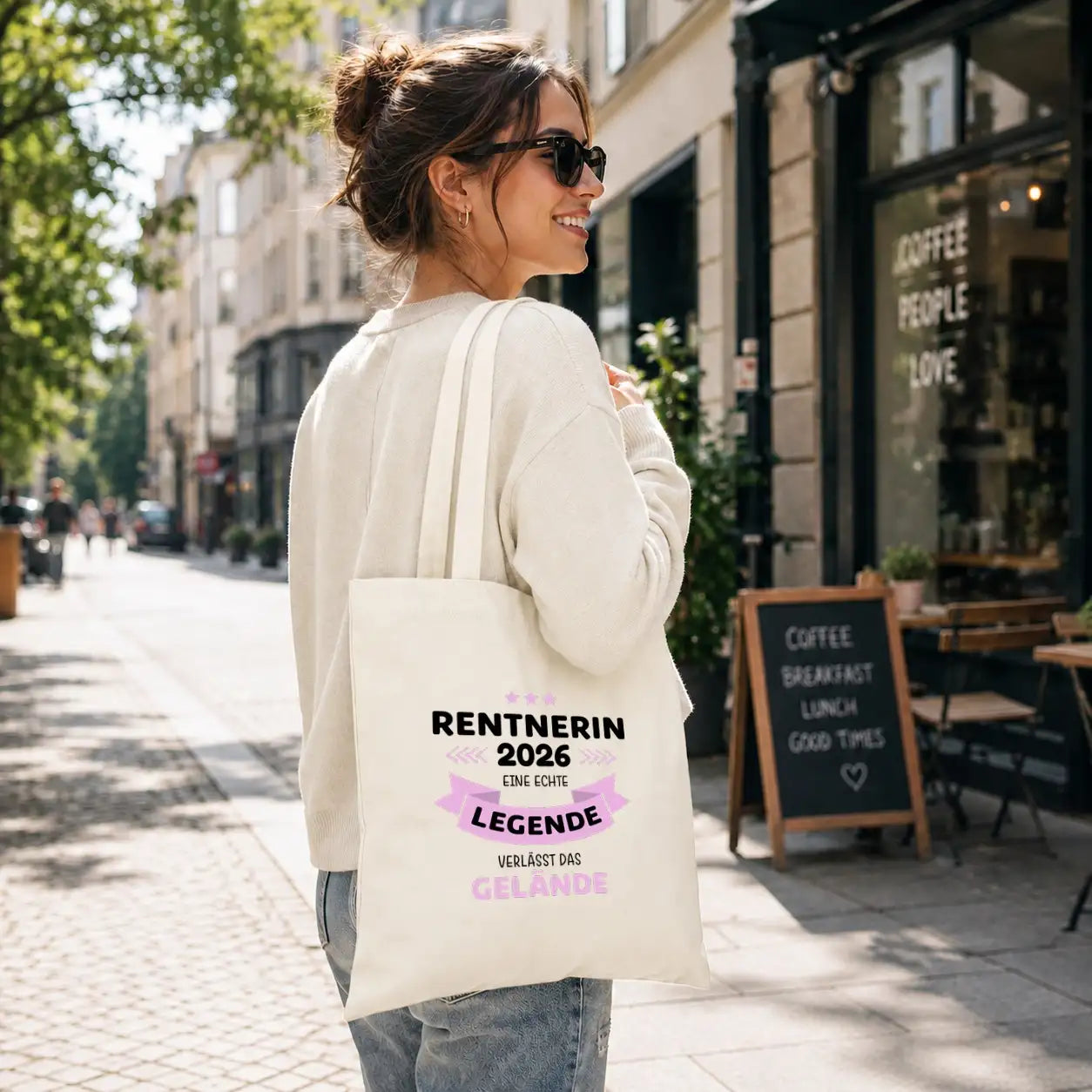 LIEBTASTISCH® Baumwolltasche Rentnerin 2026 eine echte Legende verlässt das Gelände - Stofftasche für Frauen zur Rente - Geschenk Renteneintritt Kollegin - {FARBE}